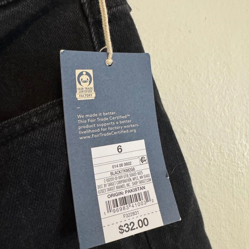 Universal Thread High-Rise Jeans - Picture 5 of 5